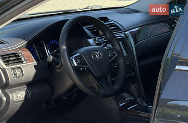 Седан Toyota Camry 2016 в 