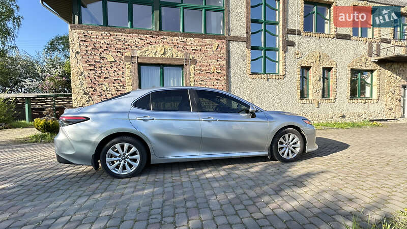 Седан Toyota Camry 2019 в Коломиї