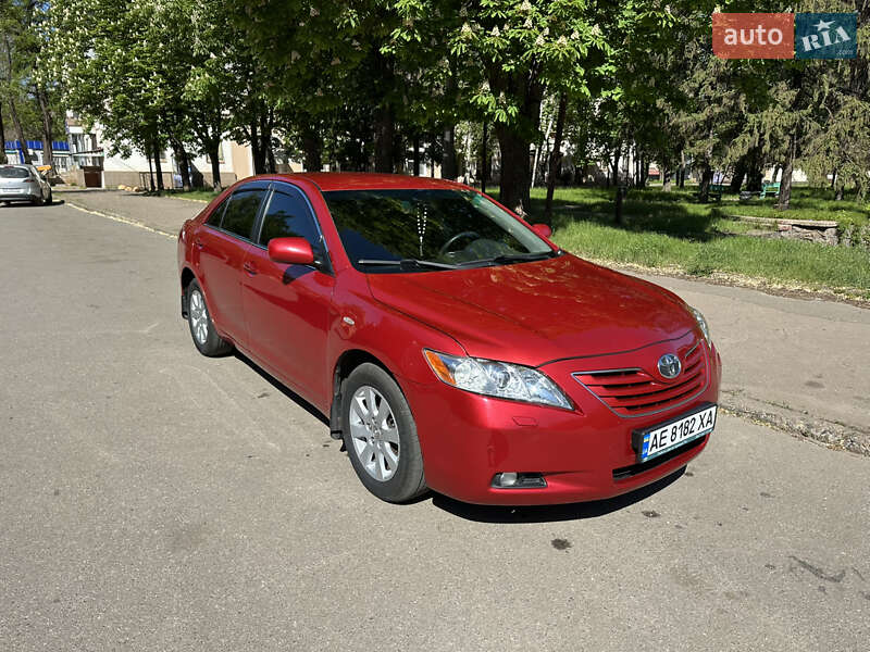 Седан Toyota Camry 2008 в Кривом Роге