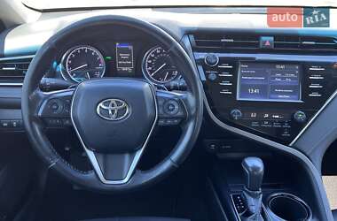 Седан Toyota Camry 2017 в 