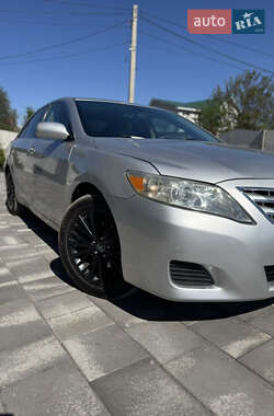 Седан Toyota Camry 2011 в Дніпрі