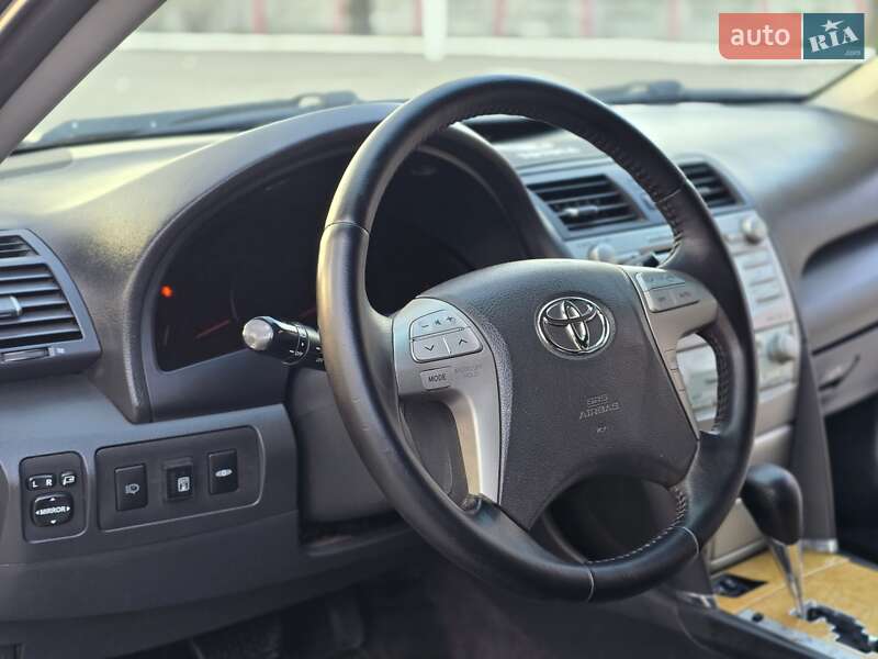 Седан Toyota Camry 2006 в Харькове