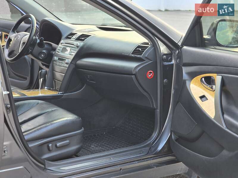 Седан Toyota Camry 2006 в Харькове