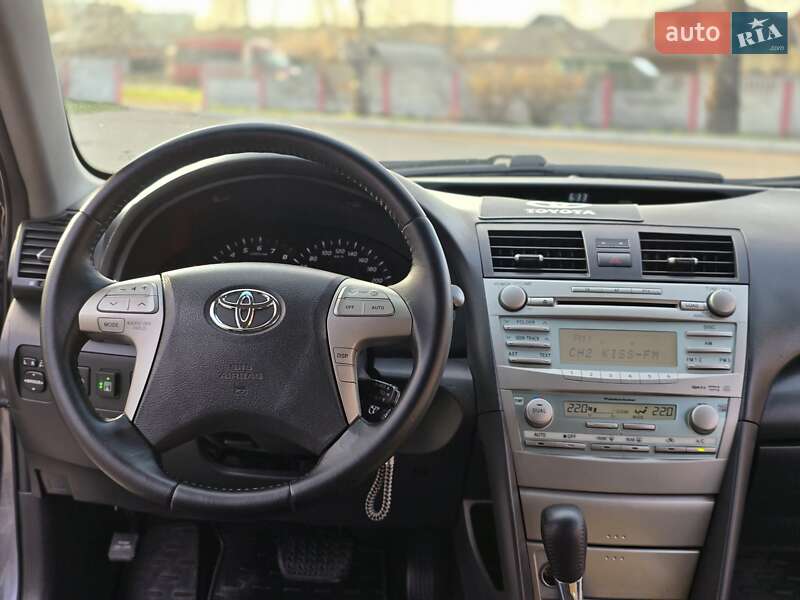 Седан Toyota Camry 2006 в Харькове