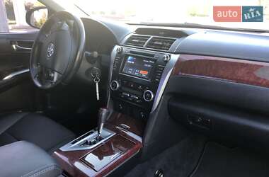 Седан Toyota Camry 2014 в 