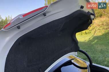 Седан Toyota Camry 2014 в 