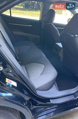 Седан Toyota Camry 2017 в 