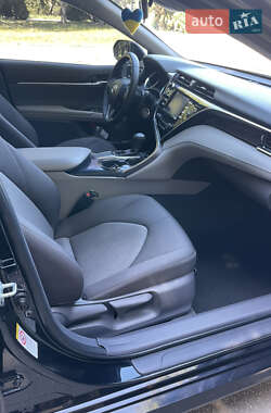 Седан Toyota Camry 2017 в 