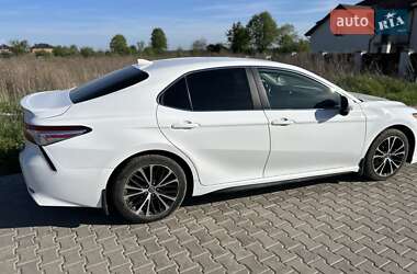 Седан Toyota Camry 2020 в 