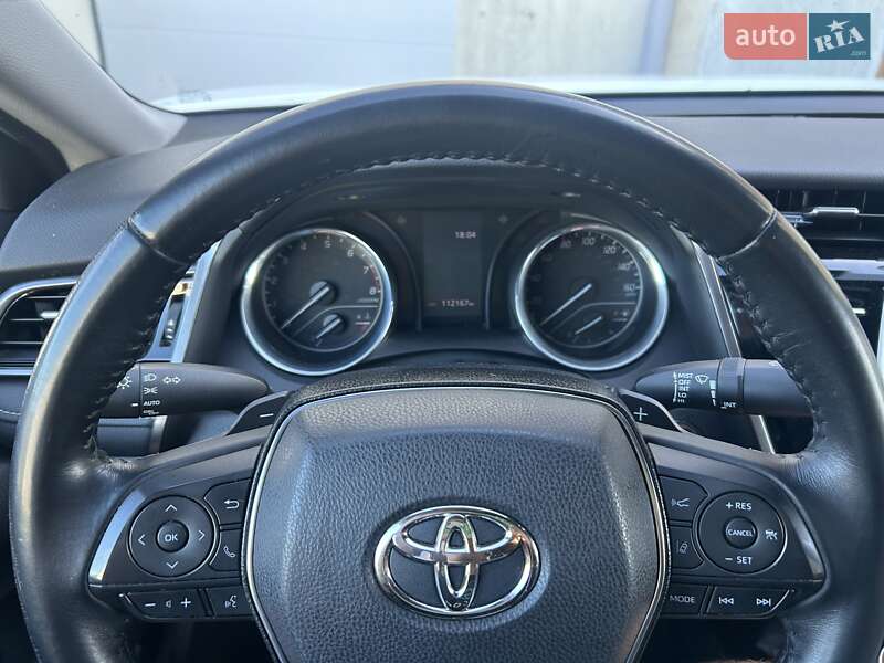 Седан Toyota Camry 2020 в Львове