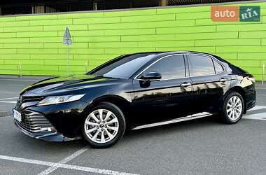 Седан Toyota Camry 2017 в 