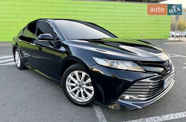 Седан Toyota Camry 2017 в 