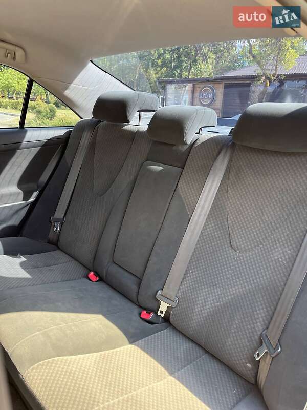 Седан Toyota Camry 2008 в Нетешине