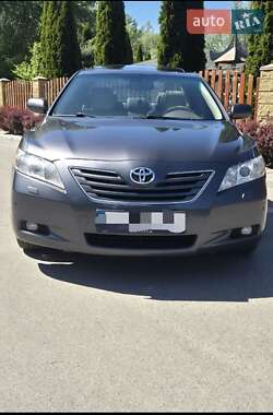 Седан Toyota Camry 2007 в Днепре
