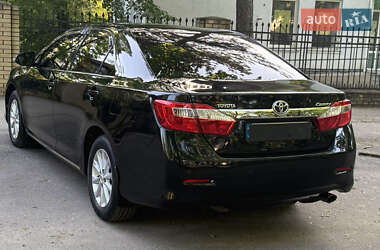 Седан Toyota Camry 2012 в 
