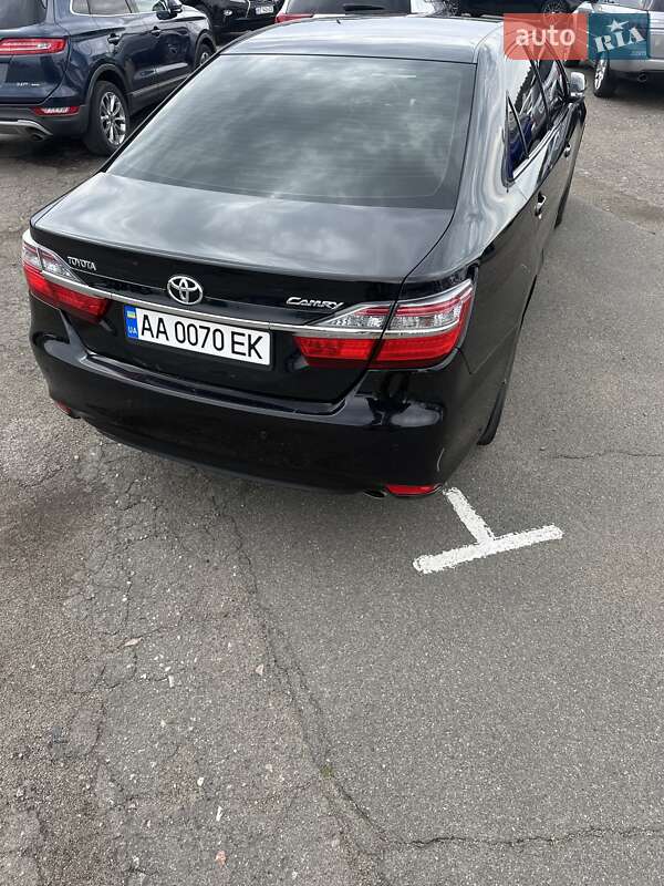 Седан Toyota Camry 2014 в Києві