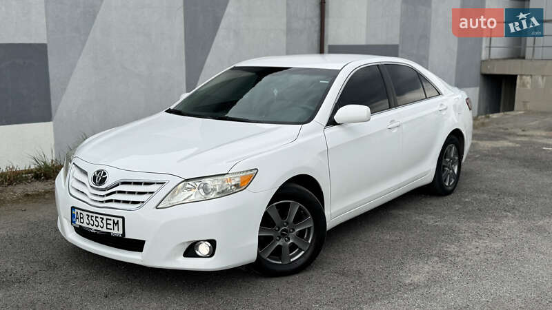 Седан Toyota Camry 2011 в Вінниці