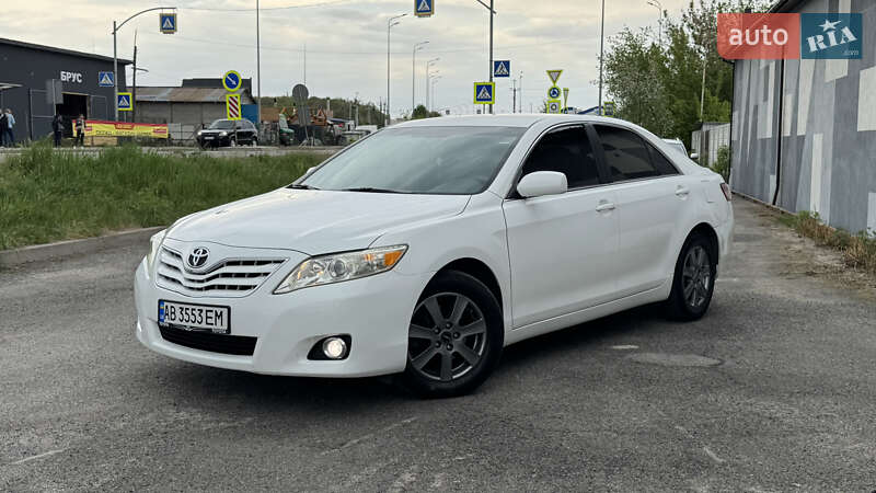 Седан Toyota Camry 2011 в Вінниці