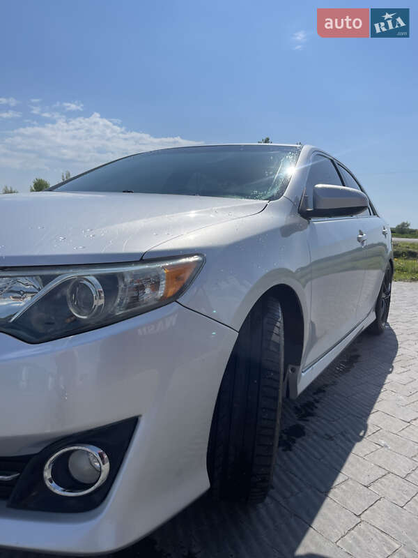 Седан Toyota Camry 2013 в Львове фото 3 Седан Toyota Camry 2013 в Львове