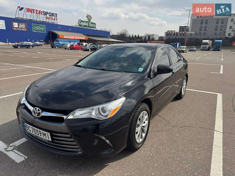 Toyota Camry 2016