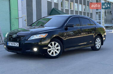Седан Toyota Camry 2008 в Херсоне