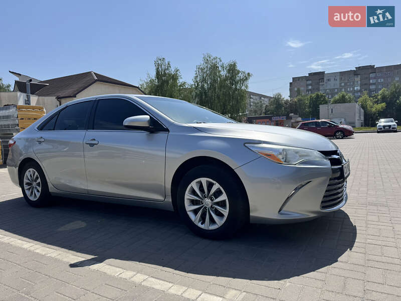 Седан Toyota Camry 2016 в Черкасах