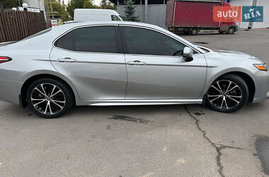 Седан Toyota Camry 2018 в 