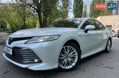 Седан Toyota Camry 2019 в Одессе
