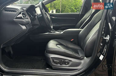 Седан Toyota Camry 2021 в 