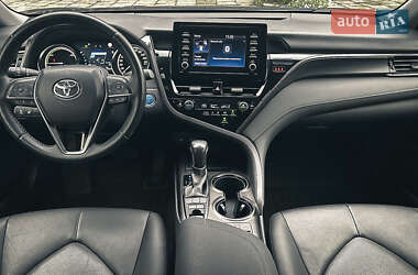 Седан Toyota Camry 2021 в 
