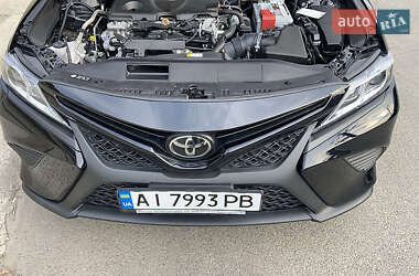 Седан Toyota Camry 2019 в 