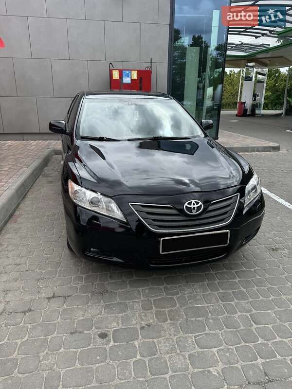 Седан Toyota Camry 2008 в Чернігові