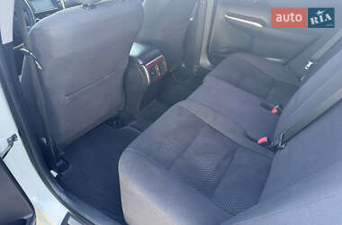 Седан Toyota Camry 2012 в 
