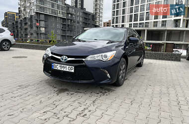 Седан Toyota Camry 2015 в Львове