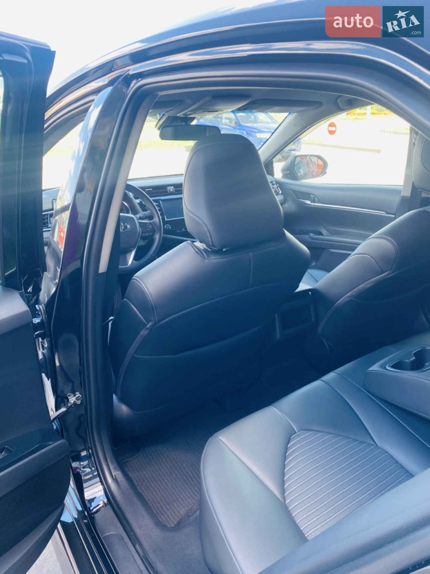 2018 Toyota Camry - мініатюра 7
