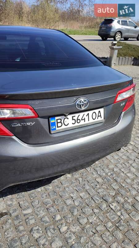 Седан Toyota Camry 2012 в Львове