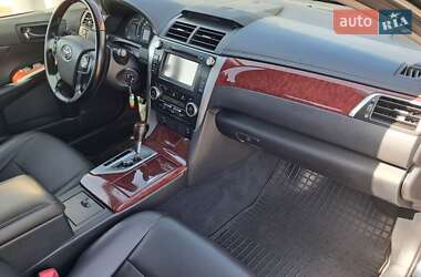Седан Toyota Camry 2013 в 