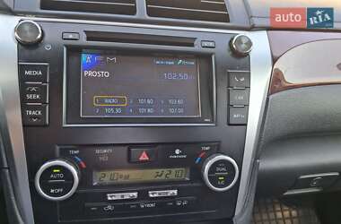 Седан Toyota Camry 2013 в 