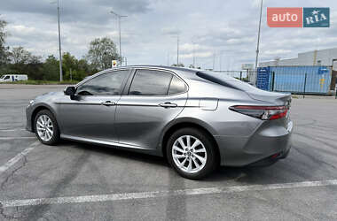 Седан Toyota Camry 2021 в 