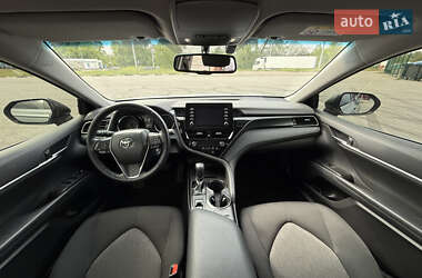 Седан Toyota Camry 2021 в 