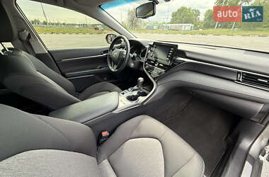 Седан Toyota Camry 2021 в 