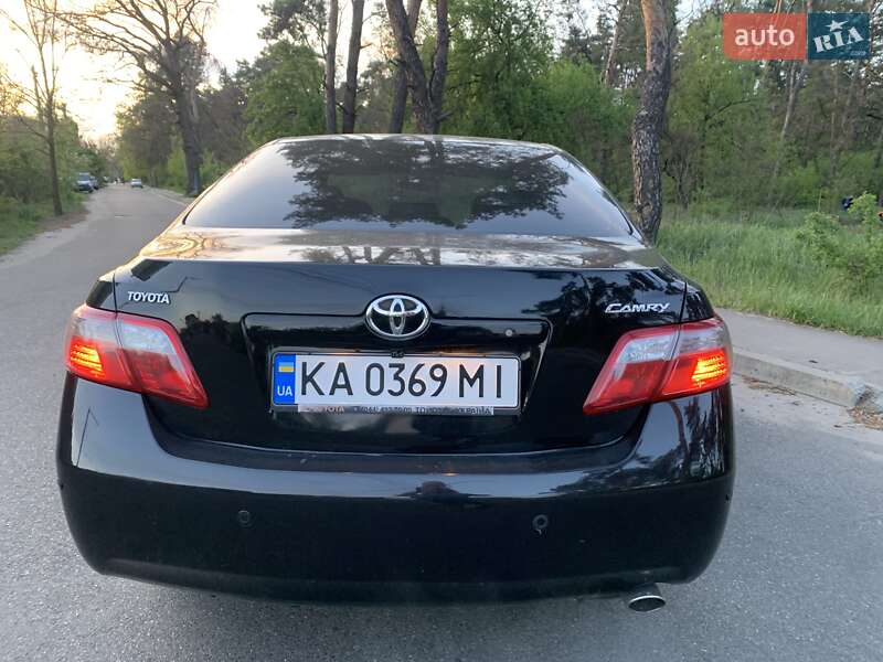 Седан Toyota Camry 2006 в 