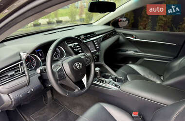 Седан Toyota Camry 2019 в 