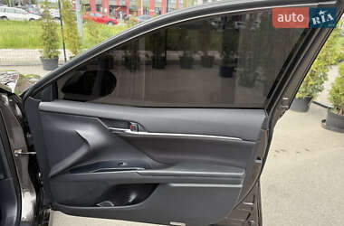 Седан Toyota Camry 2019 в 