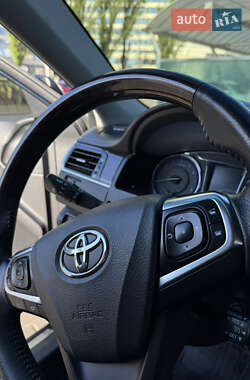 Седан Toyota Camry 2016 в 