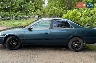 Седан Toyota Camry 1997 в Одессе