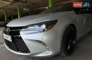 Седан Toyota Camry 2015 в 