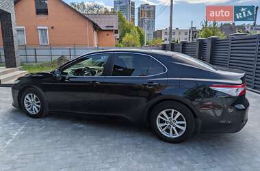 Седан Toyota Camry 2018 в 