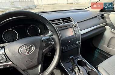Седан Toyota Camry 2017 в 