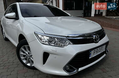 Седан Toyota Camry 2016 в 